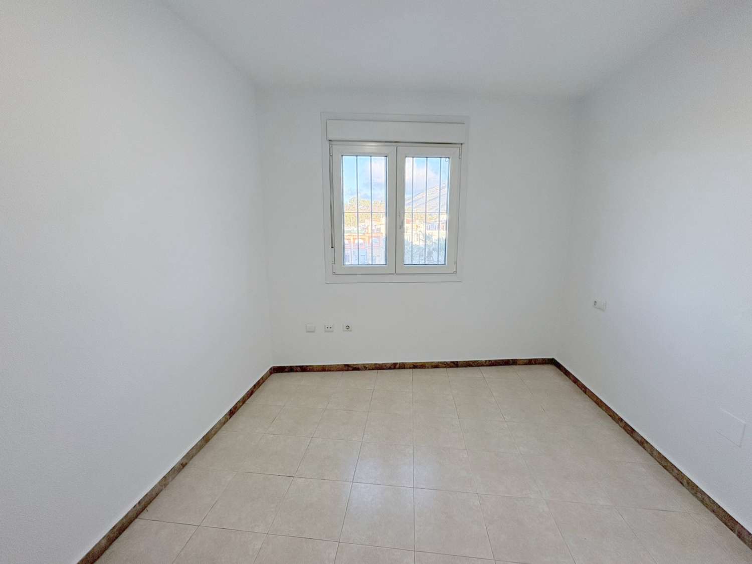 Piso de 3 dormitorios con parking y ascensor en zona Isaac Peral