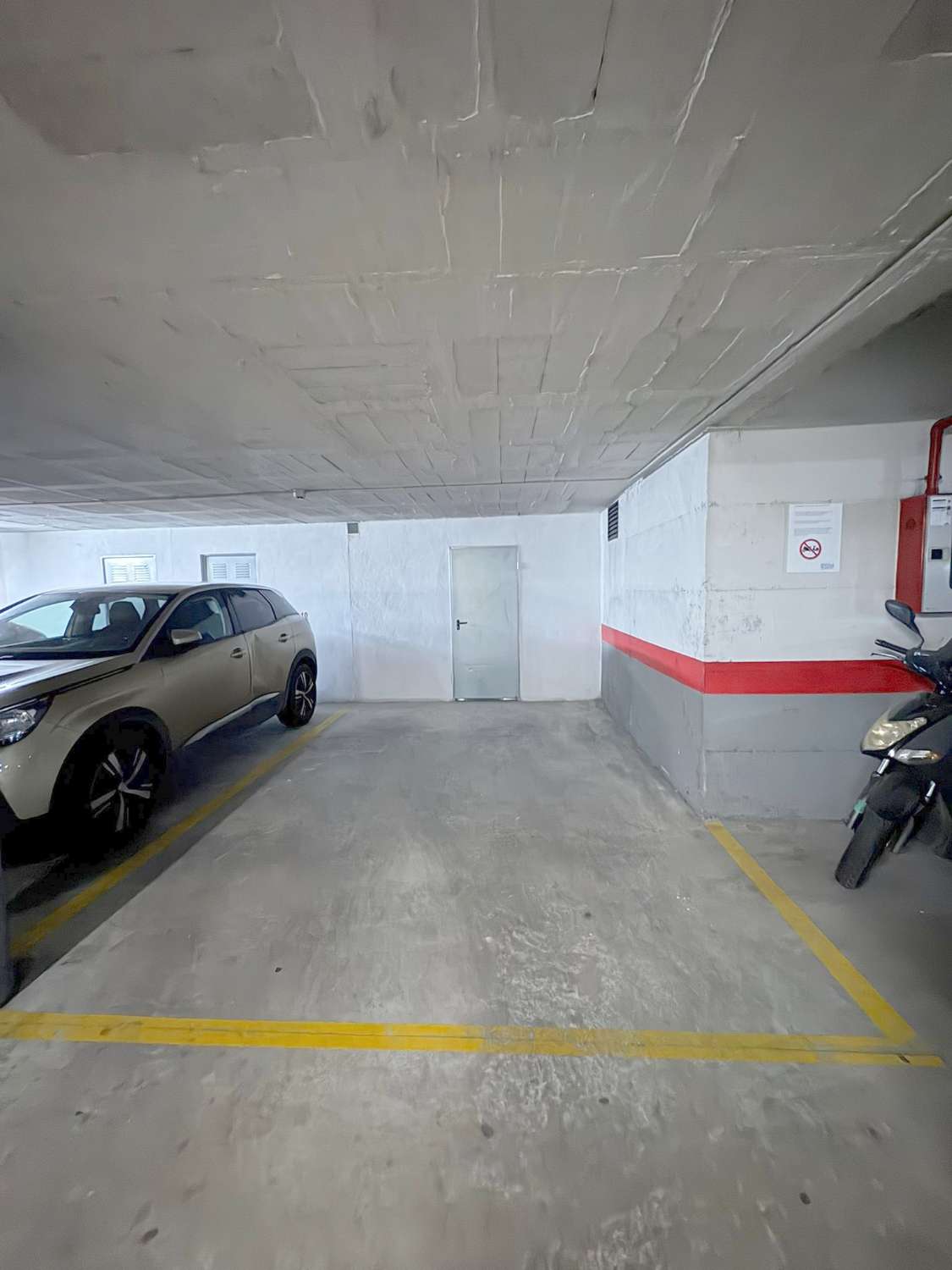 Piso de 3 dormitorios con parking y ascensor en zona Isaac Peral