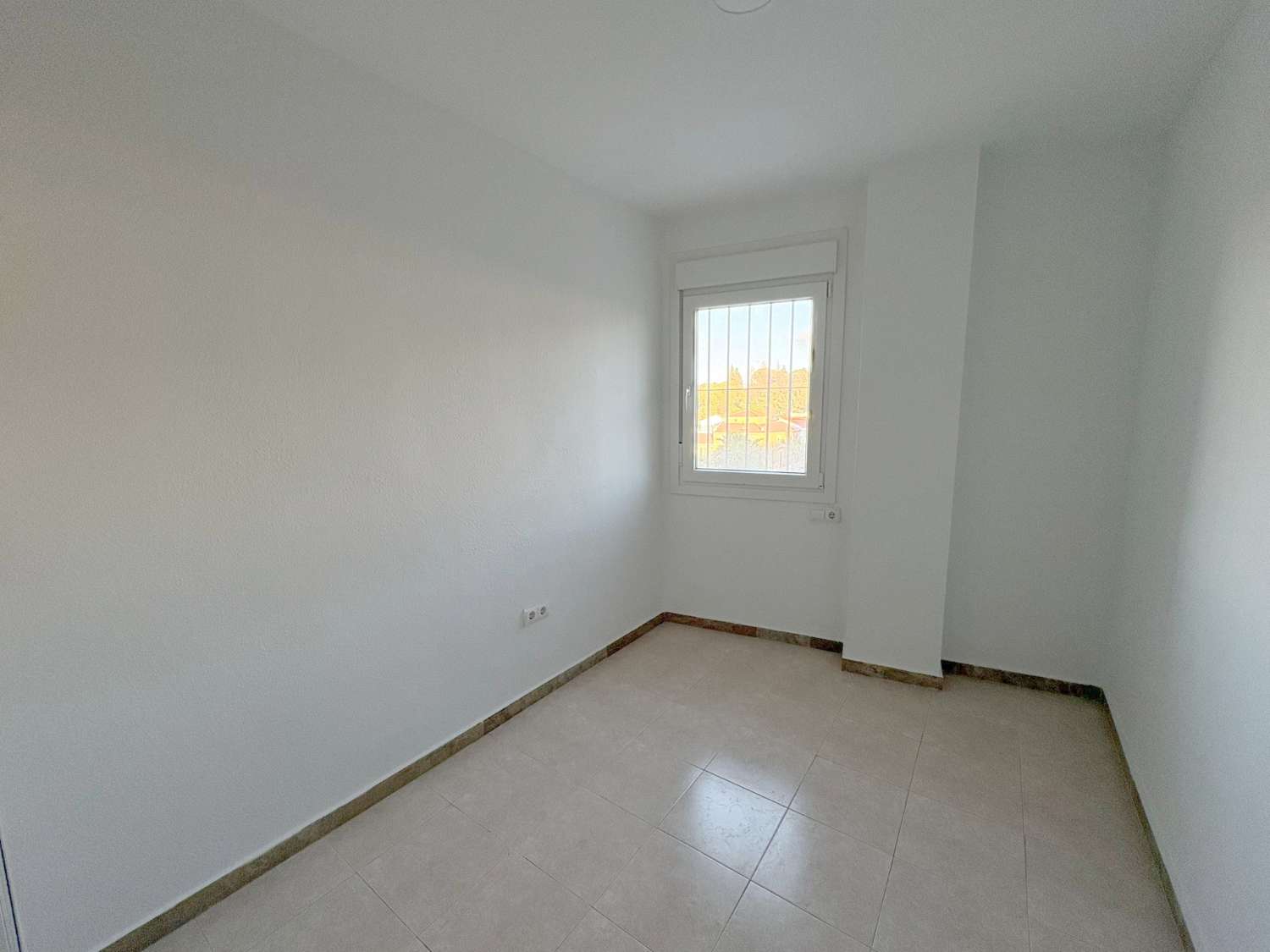 Piso de 3 dormitorios con parking y ascensor en zona Isaac Peral