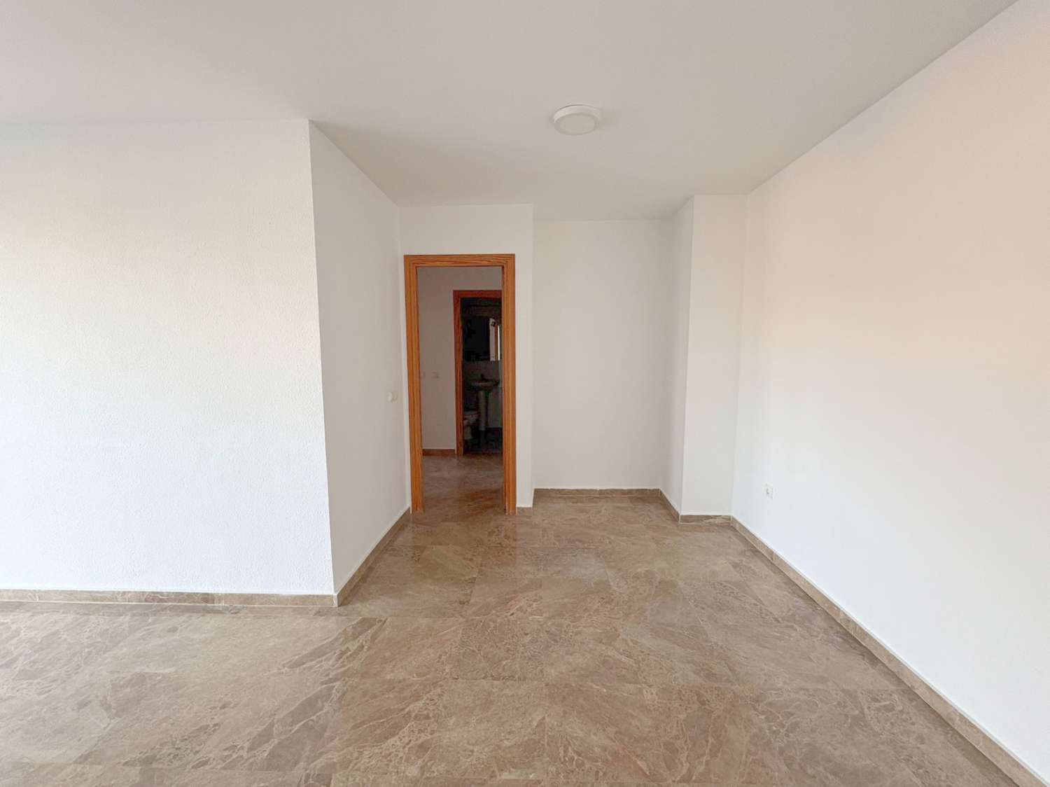 Piso de 3 dormitorios con parking y ascensor en zona Isaac Peral