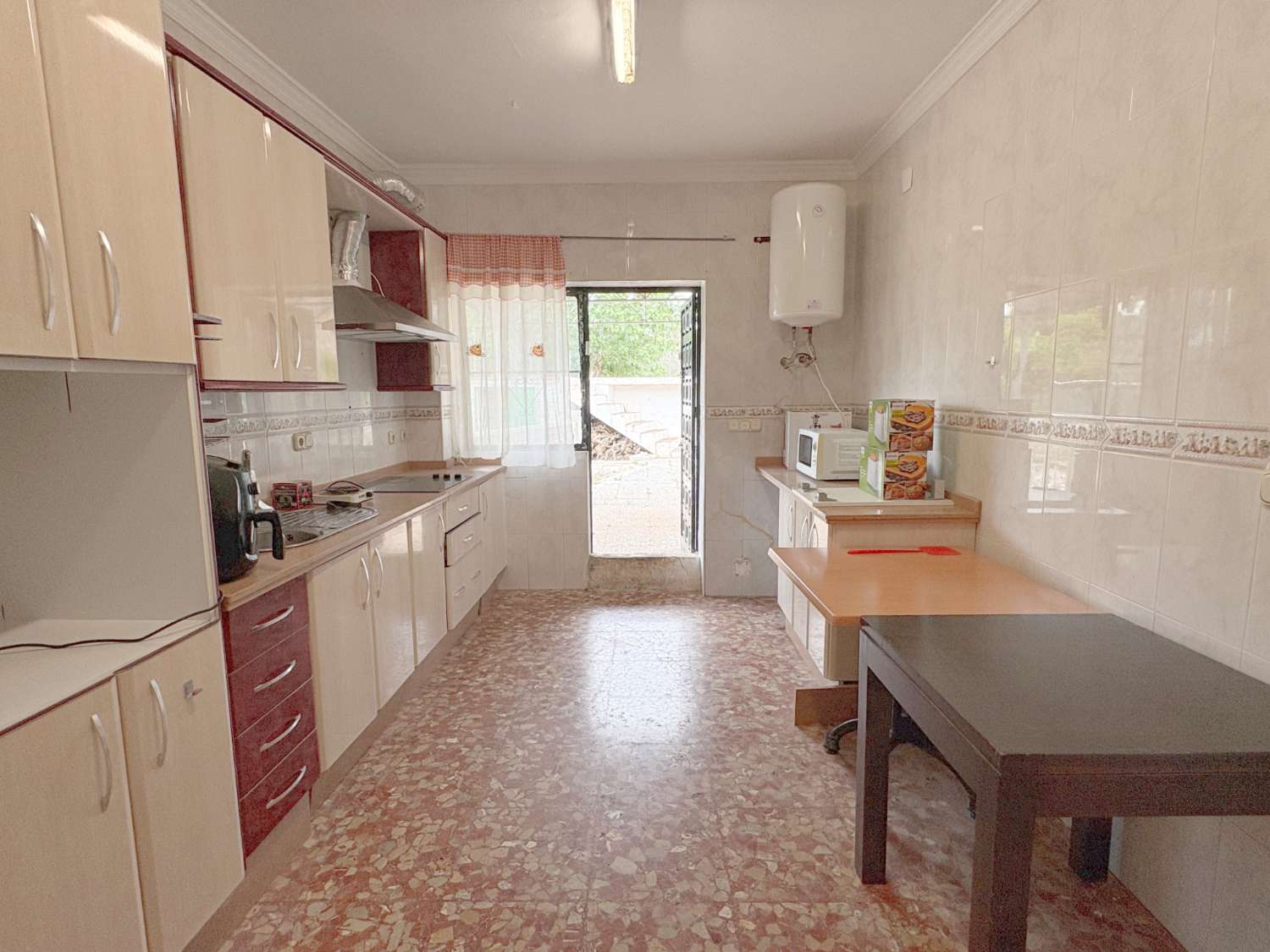 Rustic property with two independent houses in La Alquería.