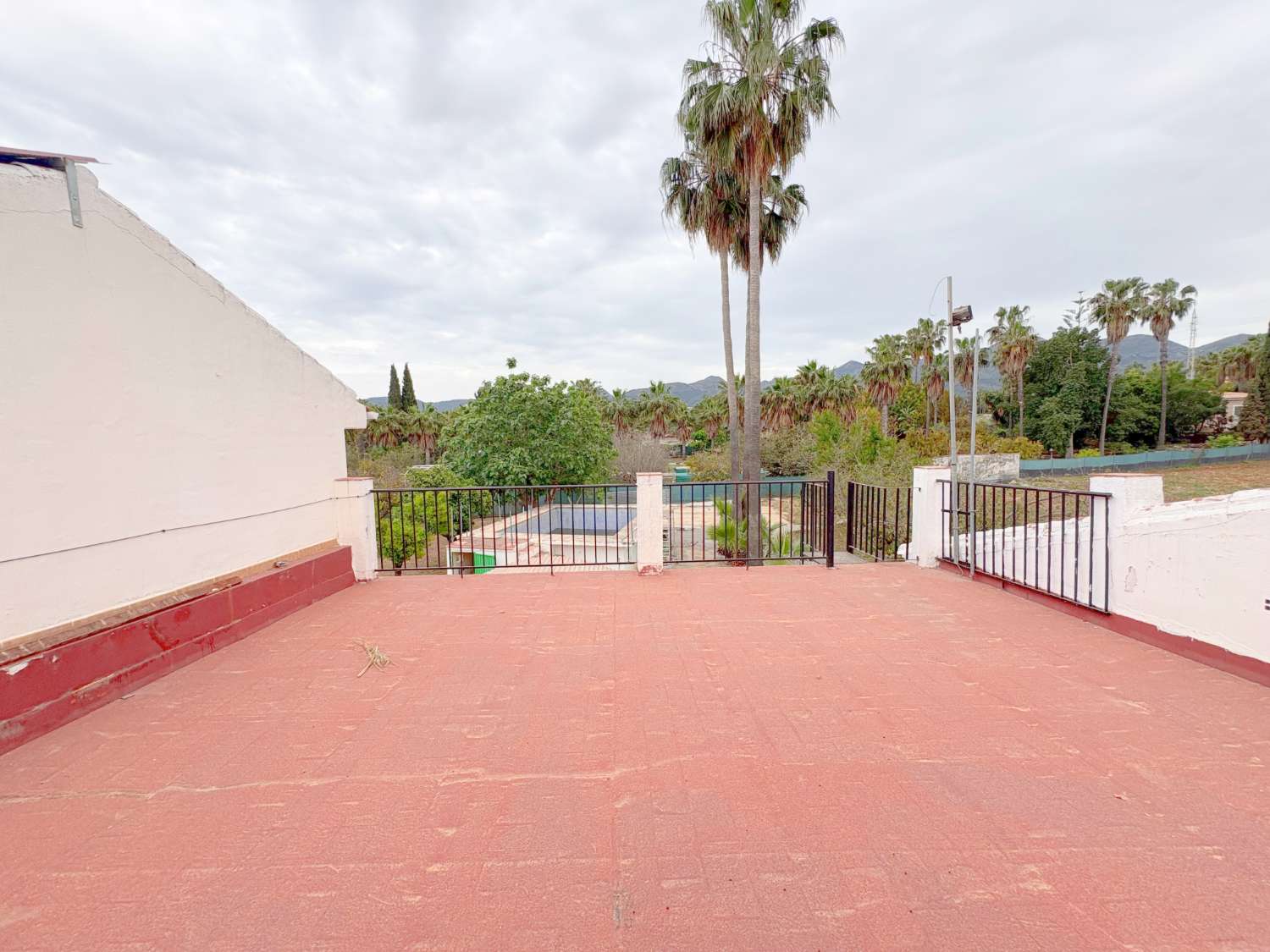 Rustic property with two independent houses in La Alquería.