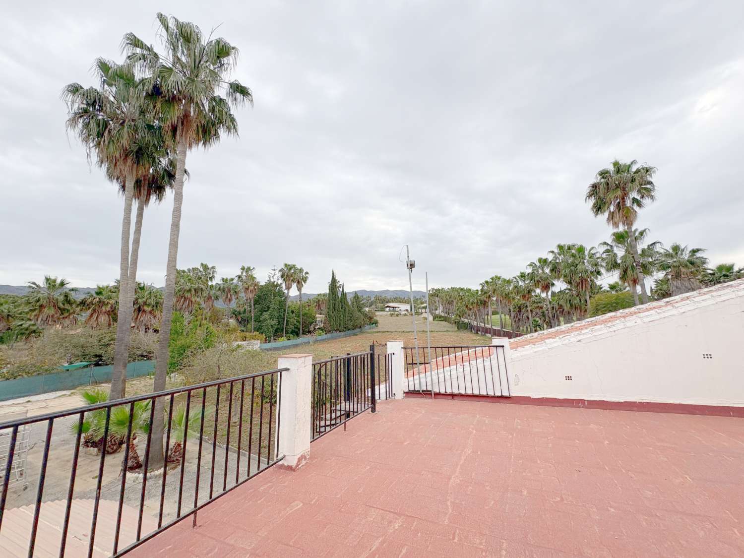 Rustic property with two independent houses in La Alquería.