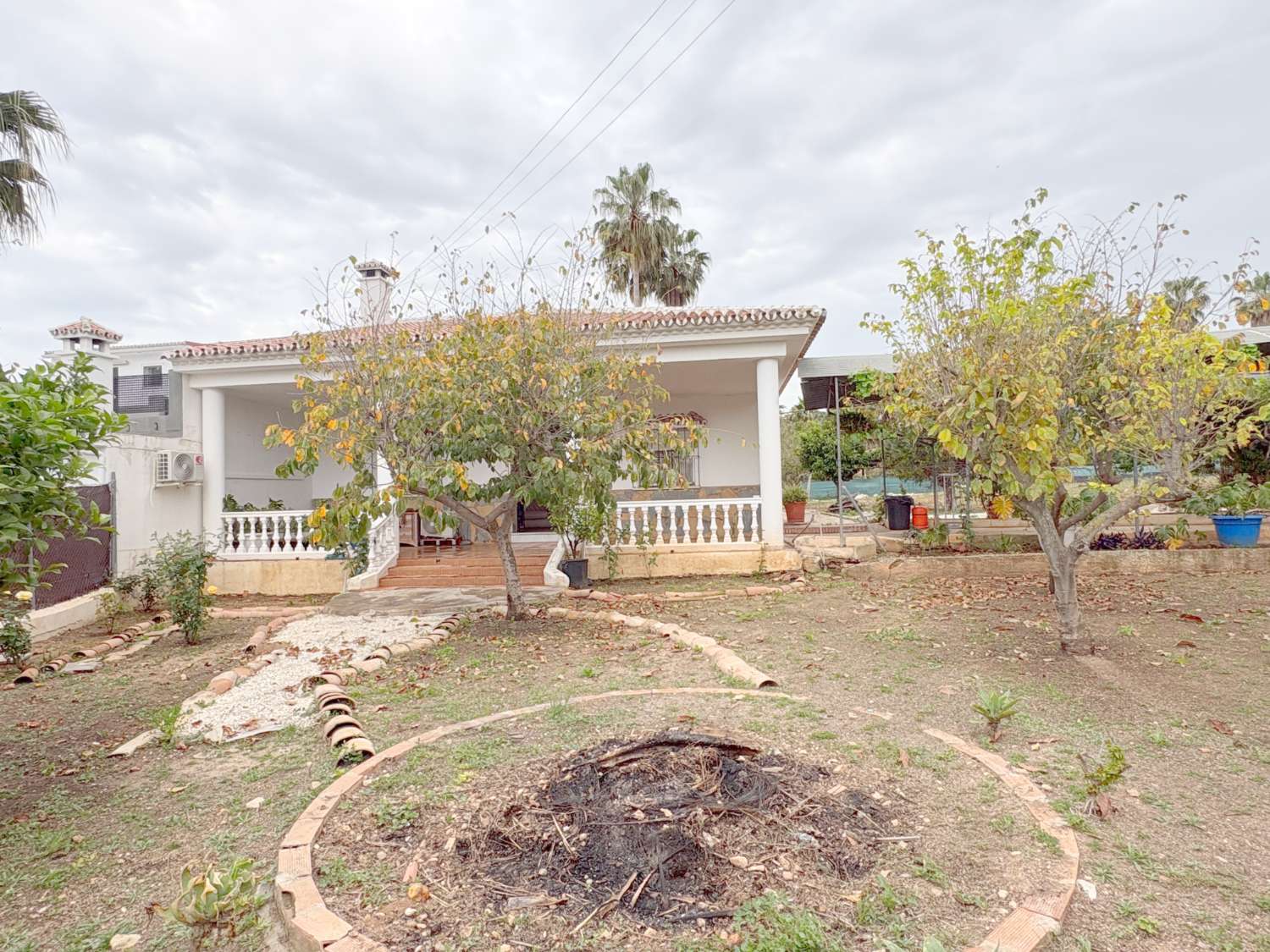 Rustic property with two independent houses in La Alquería.