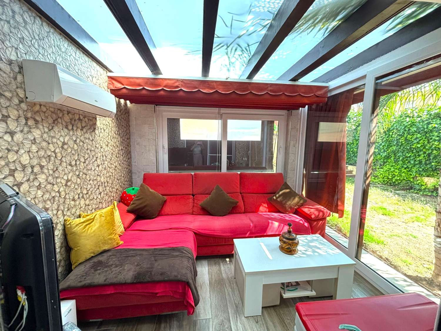 Magnificent semi-detached villa in Alhaurín de la Torre.