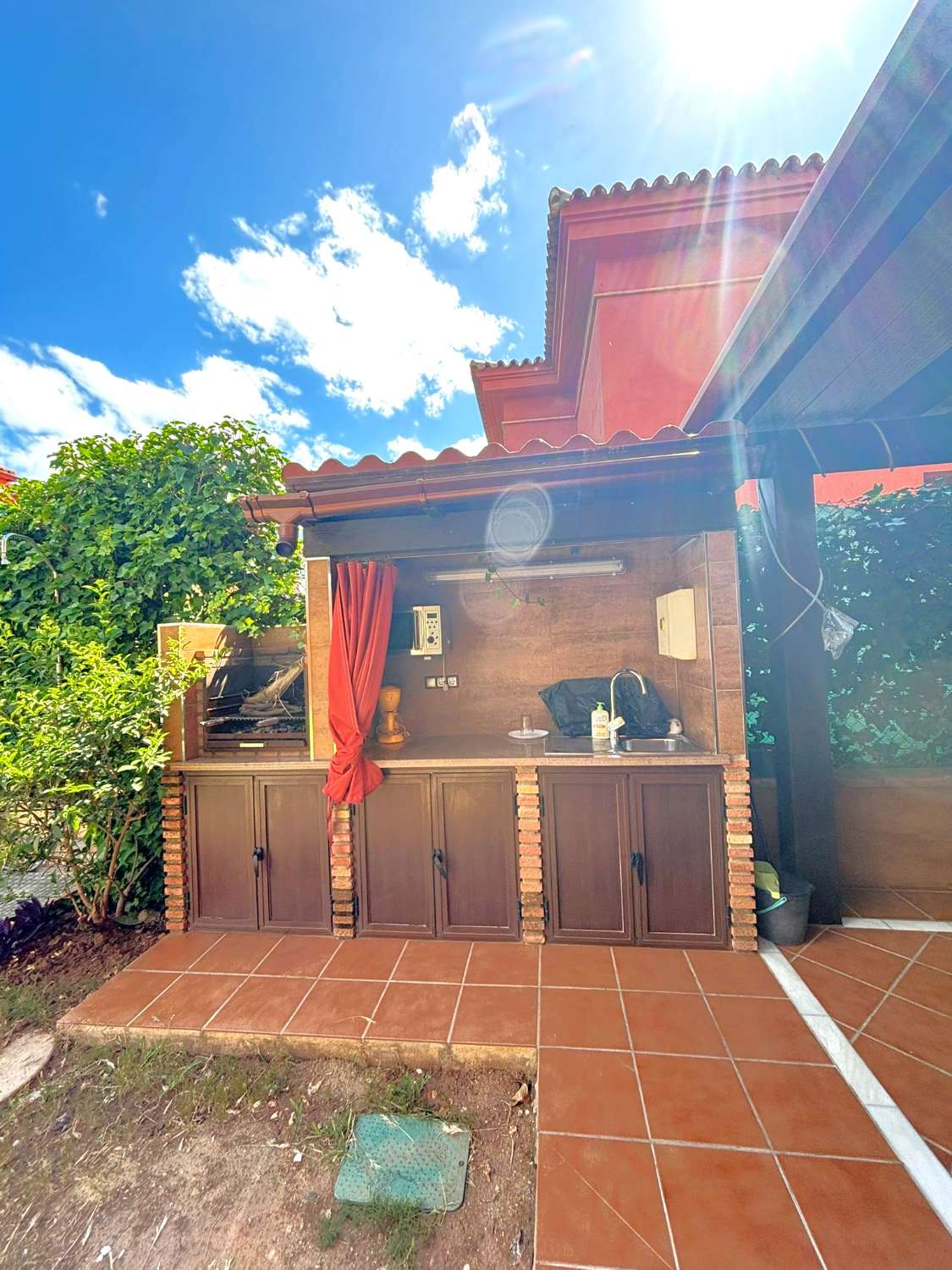 Magnificent semi-detached villa in Alhaurín de la Torre.