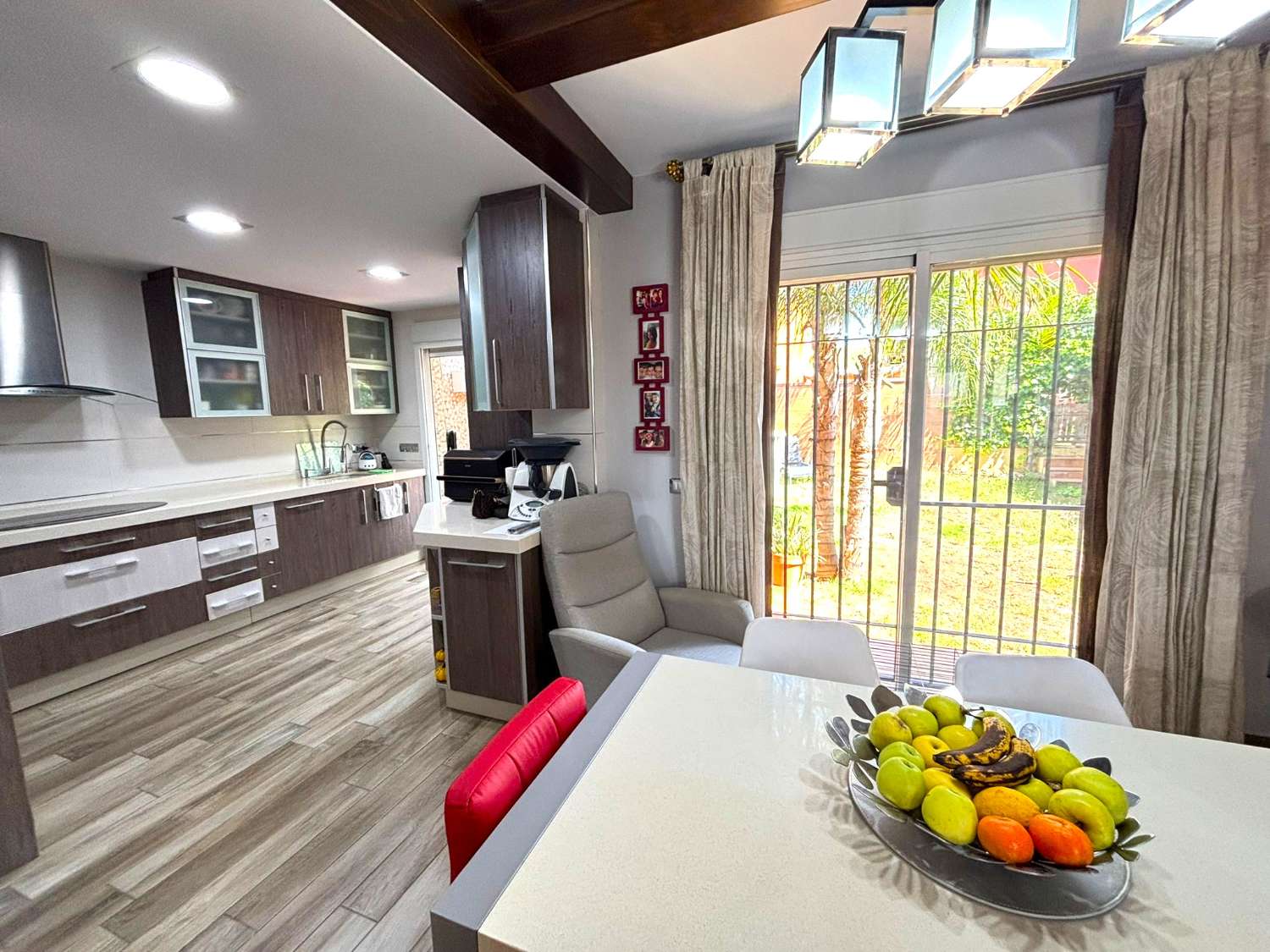 Magnificent semi-detached villa in Alhaurín de la Torre.
