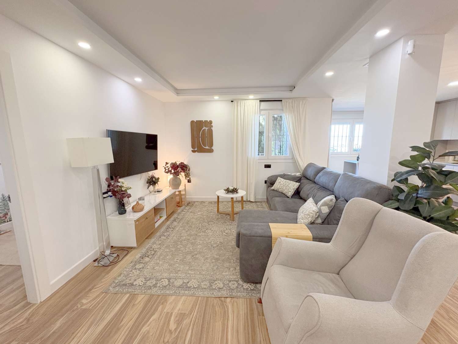 Vivienda de 3 habitaciones reformada con terraza y piscina en Alhaurín de la Torre