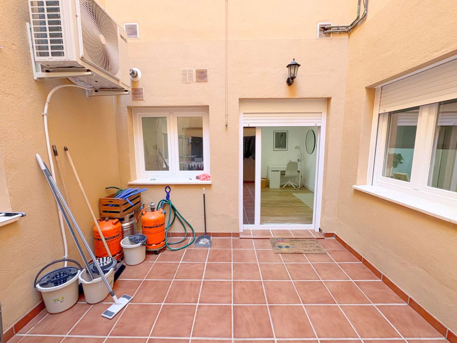 Vivienda de 3 habitaciones reformada con terraza y piscina en Alhaurín de la Torre