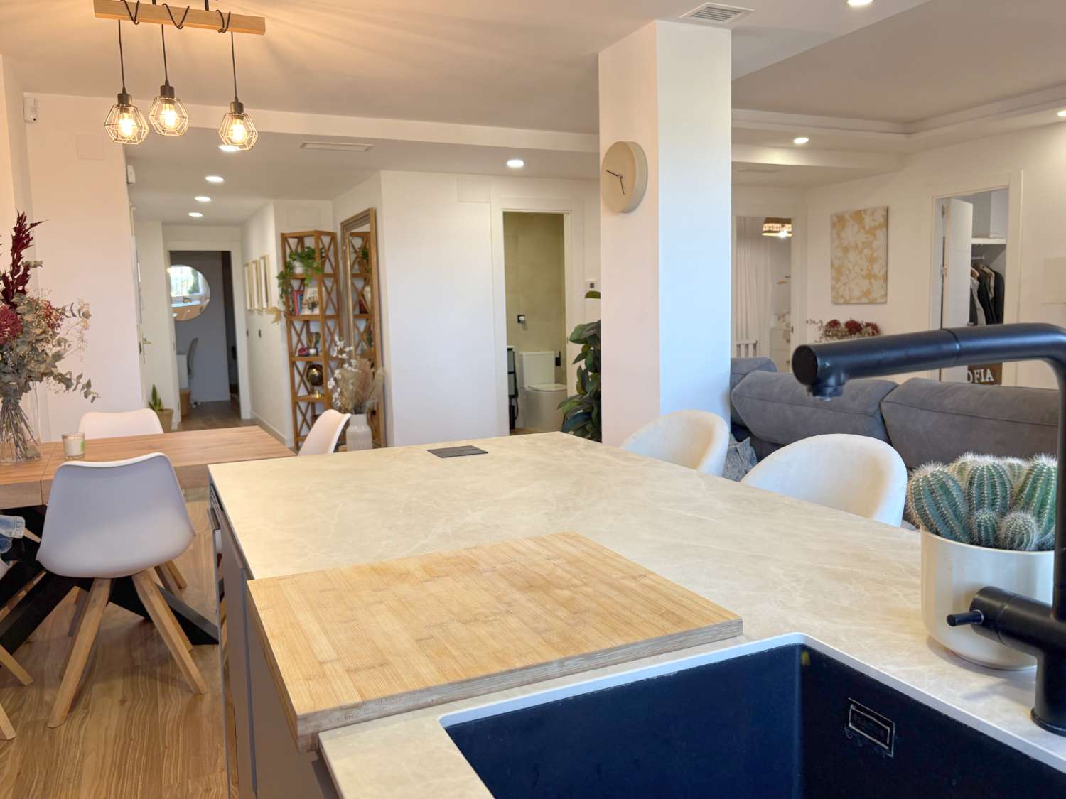Vivienda de 3 habitaciones reformada con terraza y piscina en Alhaurín de la Torre