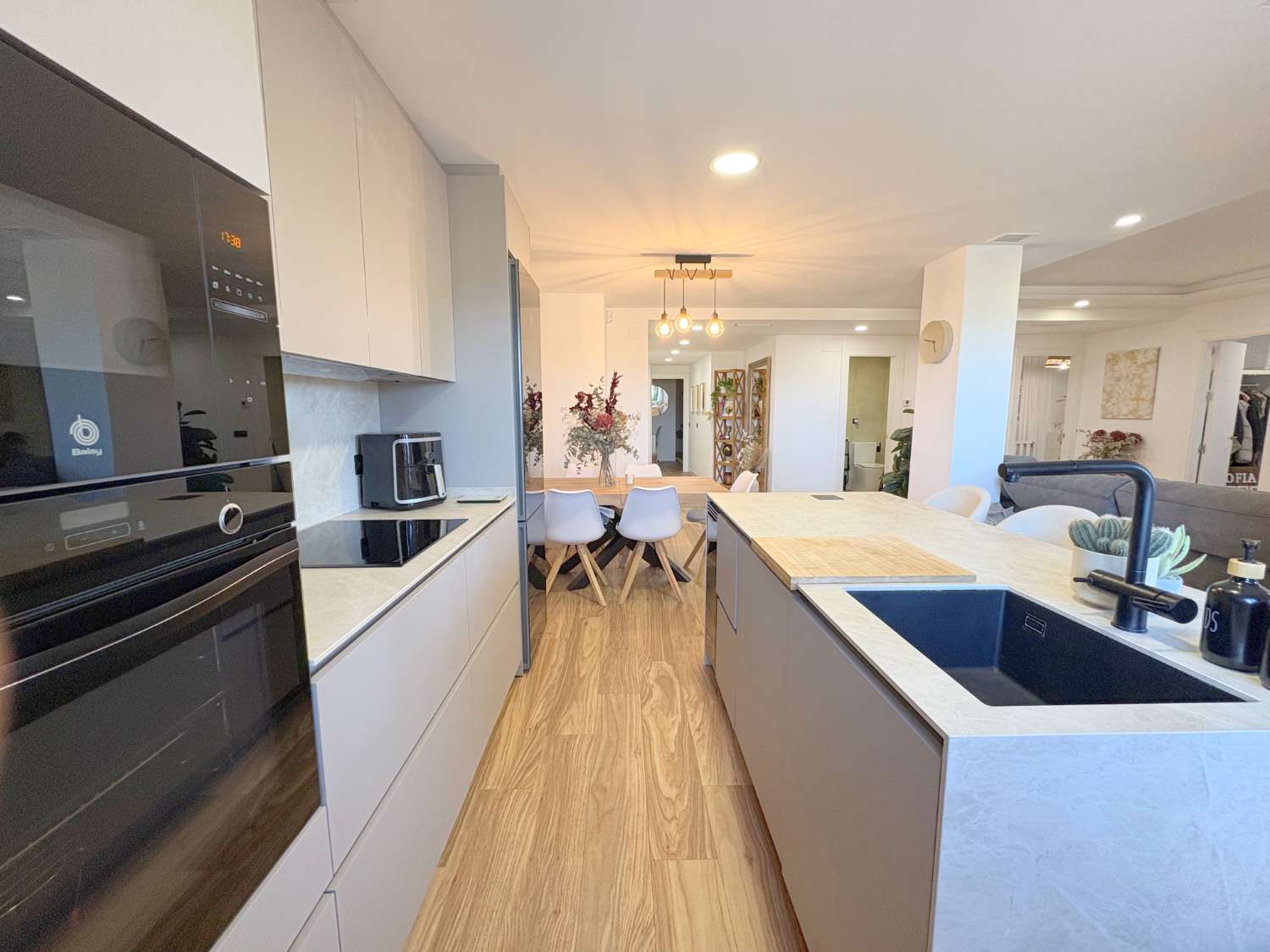 Vivienda de 3 habitaciones reformada con terraza y piscina en Alhaurín de la Torre