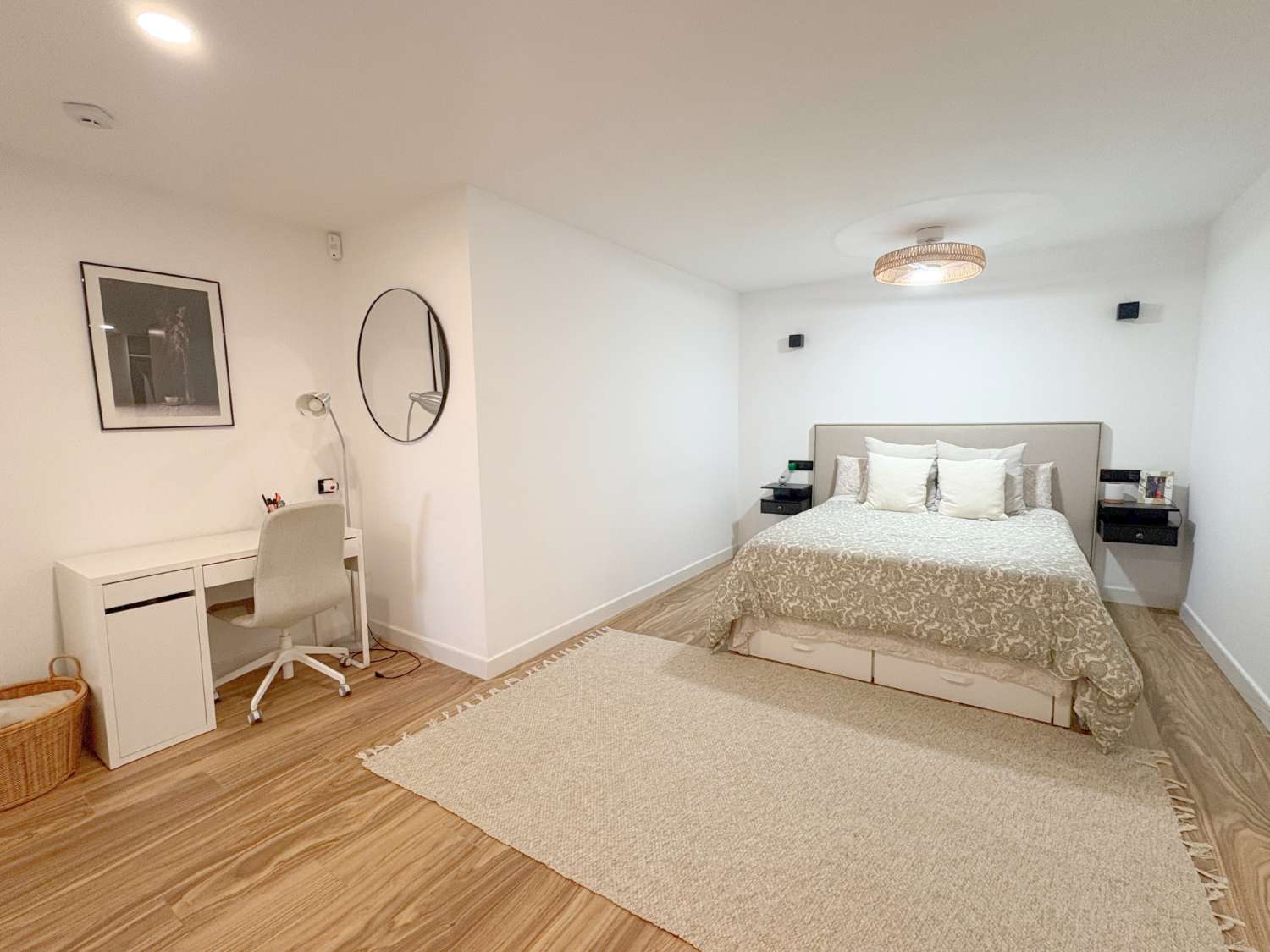 Vivienda de 3 habitaciones reformada con terraza y piscina en Alhaurín de la Torre