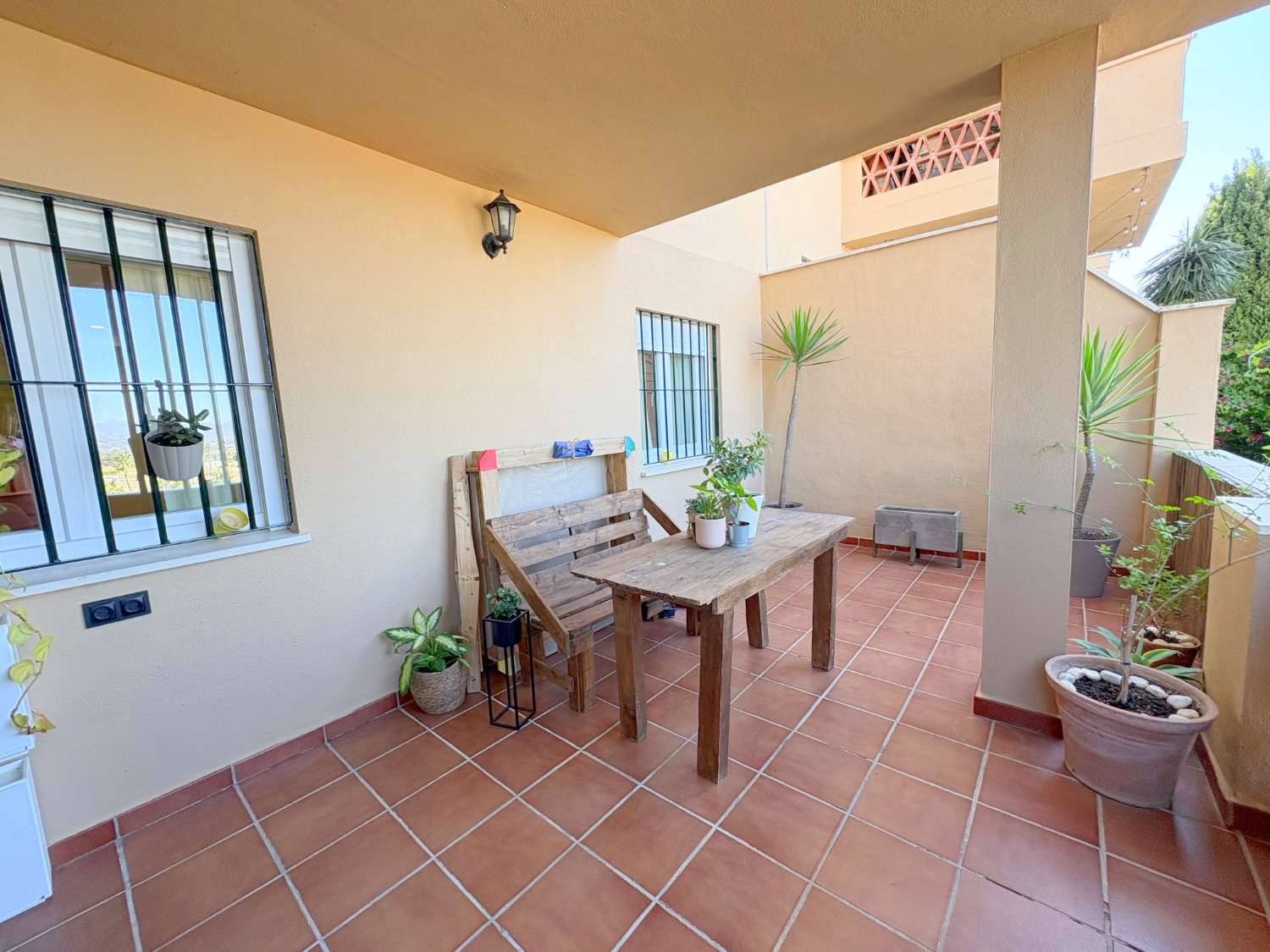 Vivienda de 3 habitaciones reformada con terraza y piscina en Alhaurín de la Torre