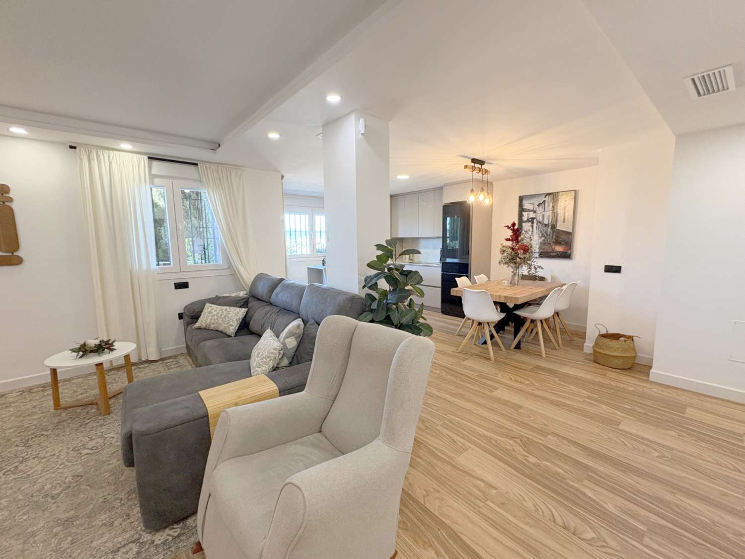 Vivienda de 3 habitaciones reformada con terraza y piscina en Alhaurín de la Torre