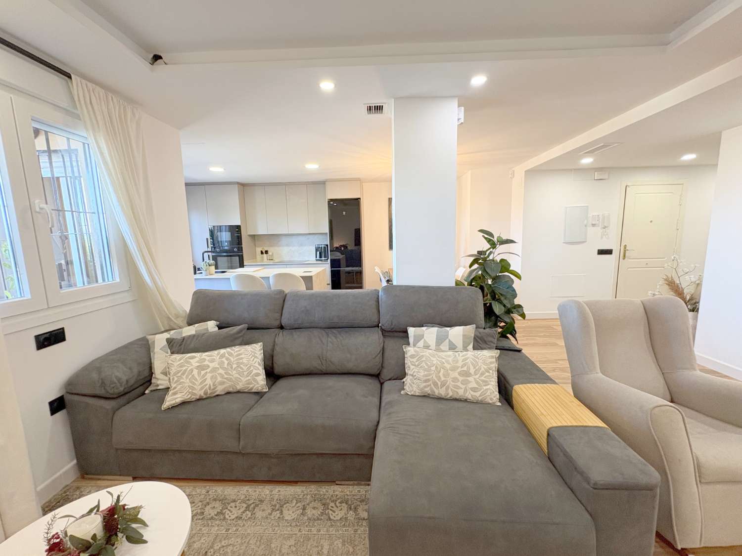 Vivienda de 3 habitaciones reformada con terraza y piscina en Alhaurín de la Torre