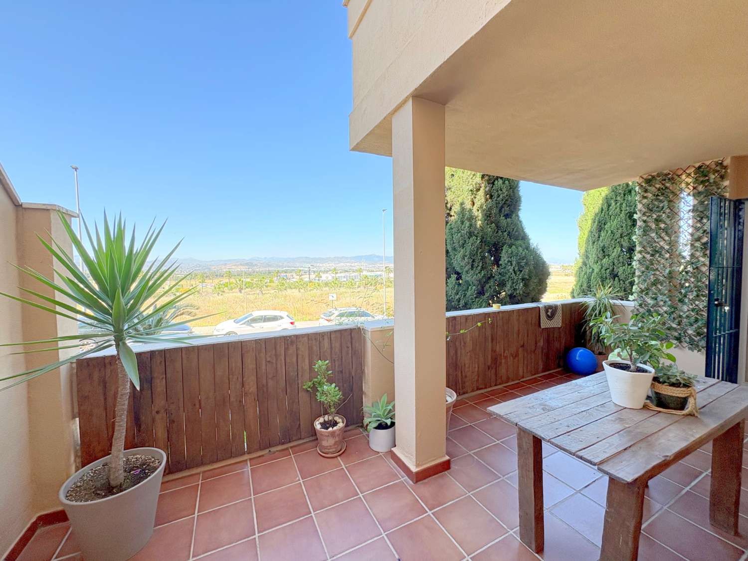 Vivienda de 3 habitaciones reformada con terraza y piscina en Alhaurín de la Torre
