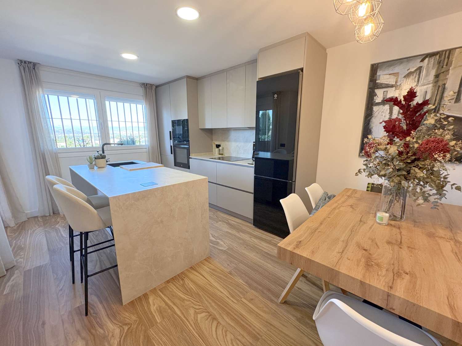 Vivienda de 3 habitaciones reformada con terraza y piscina en Alhaurín de la Torre