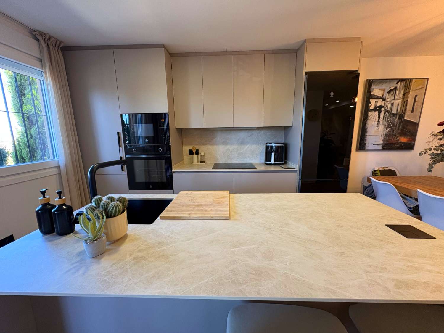Vivienda de 3 habitaciones reformada con terraza y piscina en Alhaurín de la Torre
