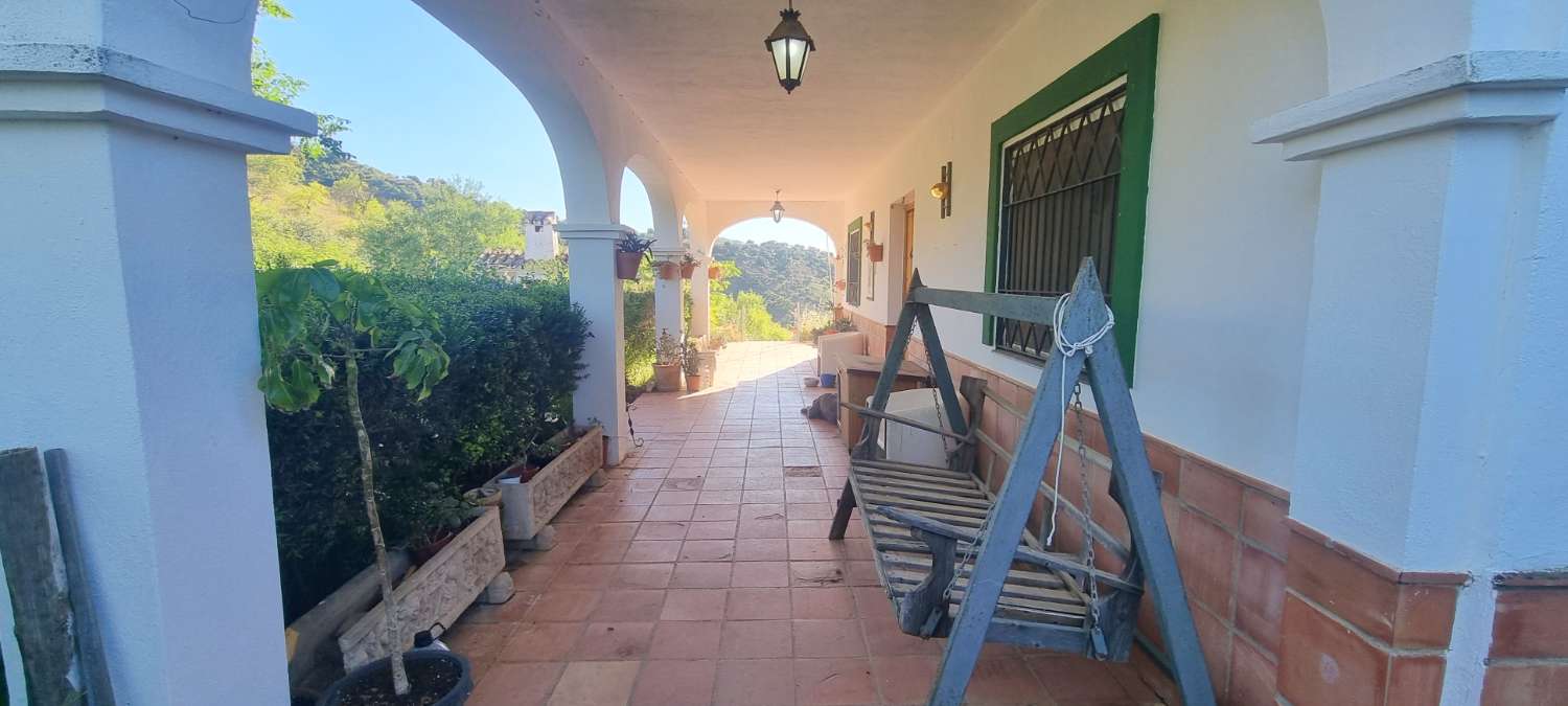 Espectacular finca rústica de 70.000 m² con vivienda de 284 m² y vistas 360º