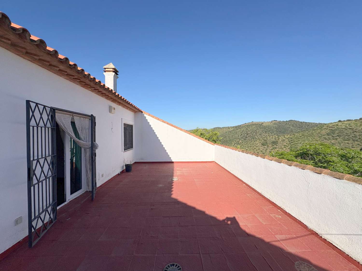 Espectacular finca rústica de 70.000 m² con vivienda de 284 m² y vistas 360º