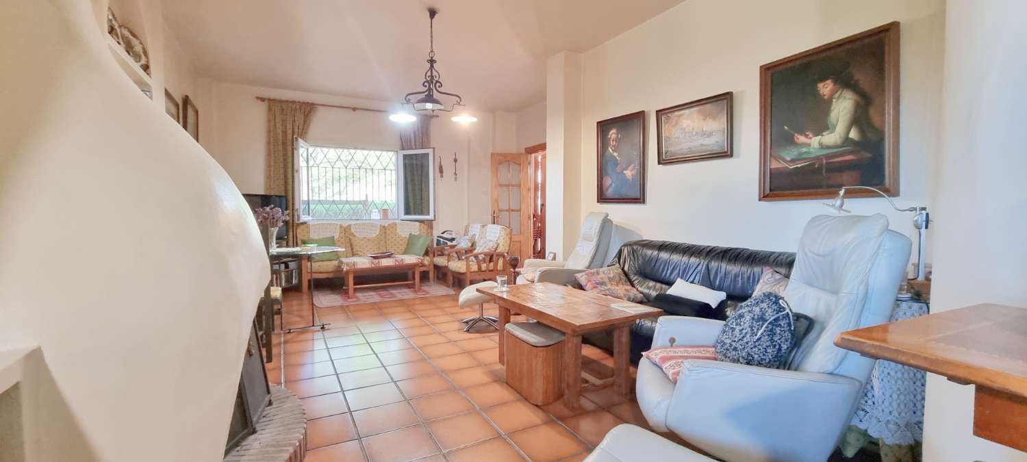 Espectacular finca rústica de 70.000 m² con vivienda de 284 m² y vistas 360º