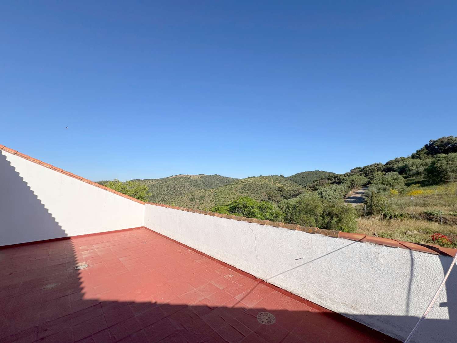 Espectacular finca rústica de 70.000 m² con vivienda de 284 m² y vistas 360º