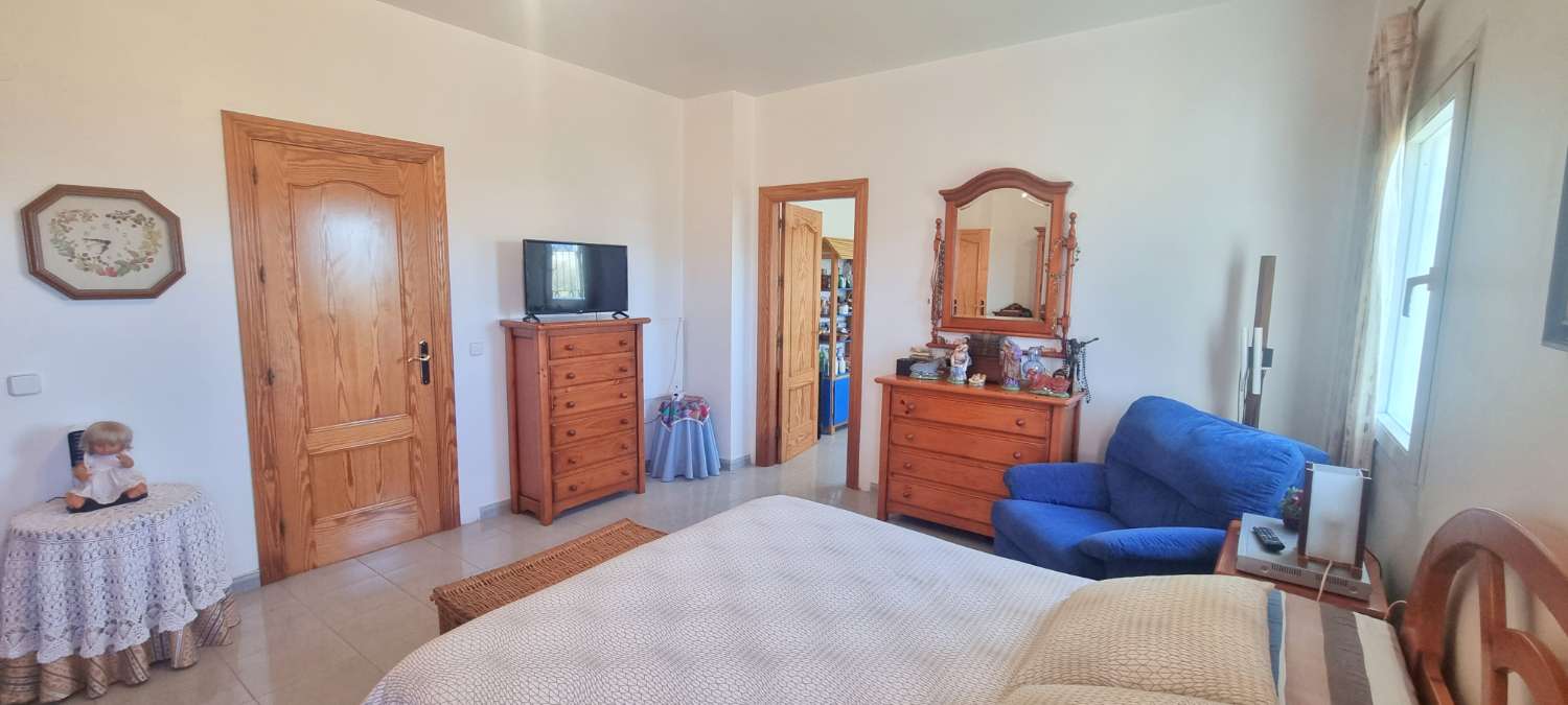 Espectacular finca rústica de 70.000 m² con vivienda de 284 m² y vistas 360º