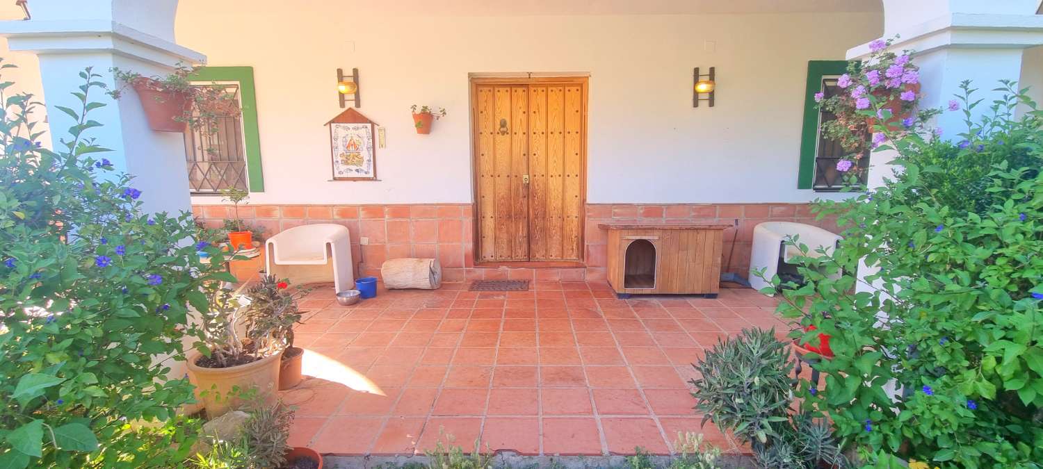 Espectacular finca rústica de 70.000 m² con vivienda de 284 m² y vistas 360º