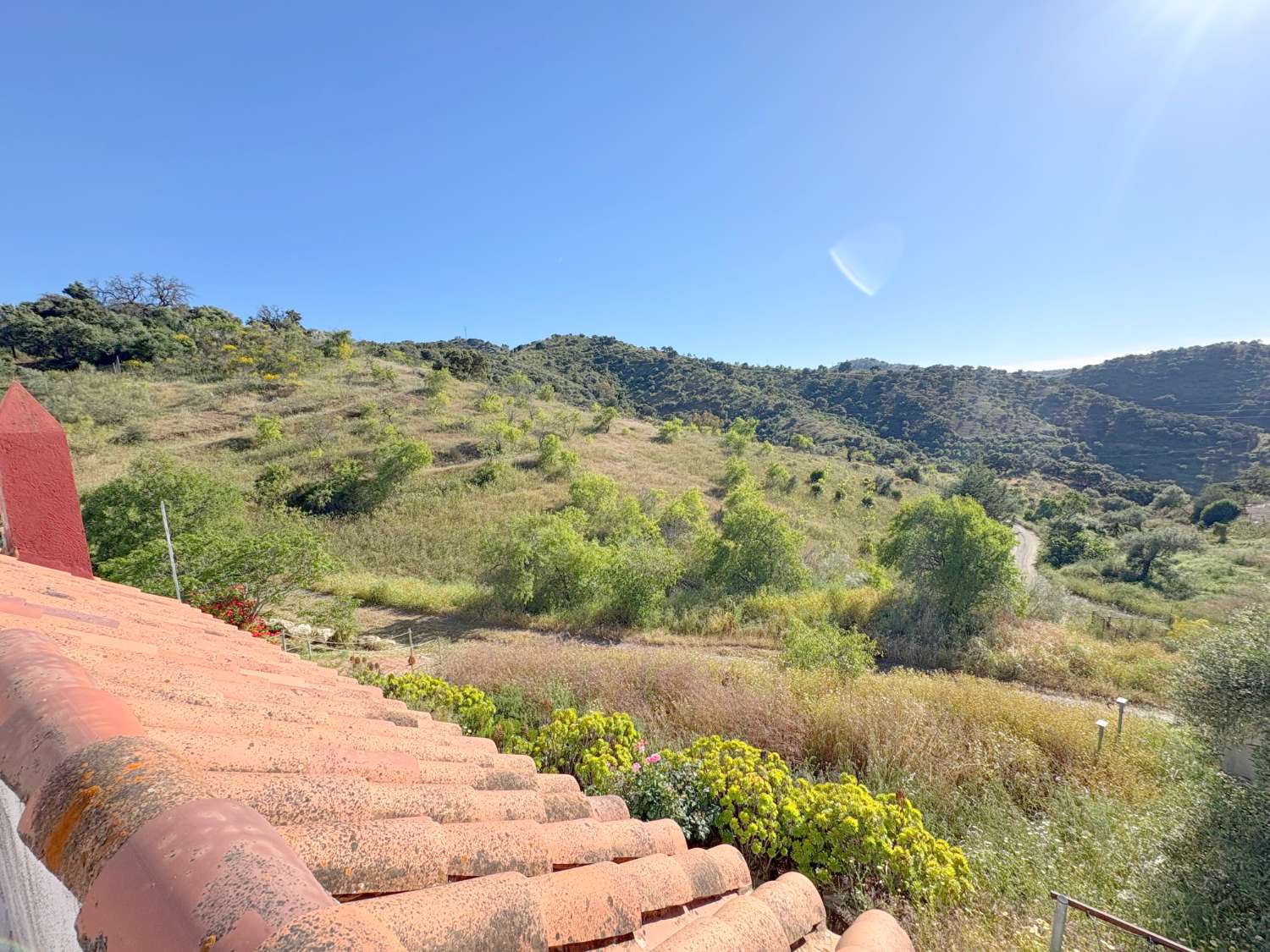 Espectacular finca rústica de 70.000 m² con vivienda de 284 m² y vistas 360º
