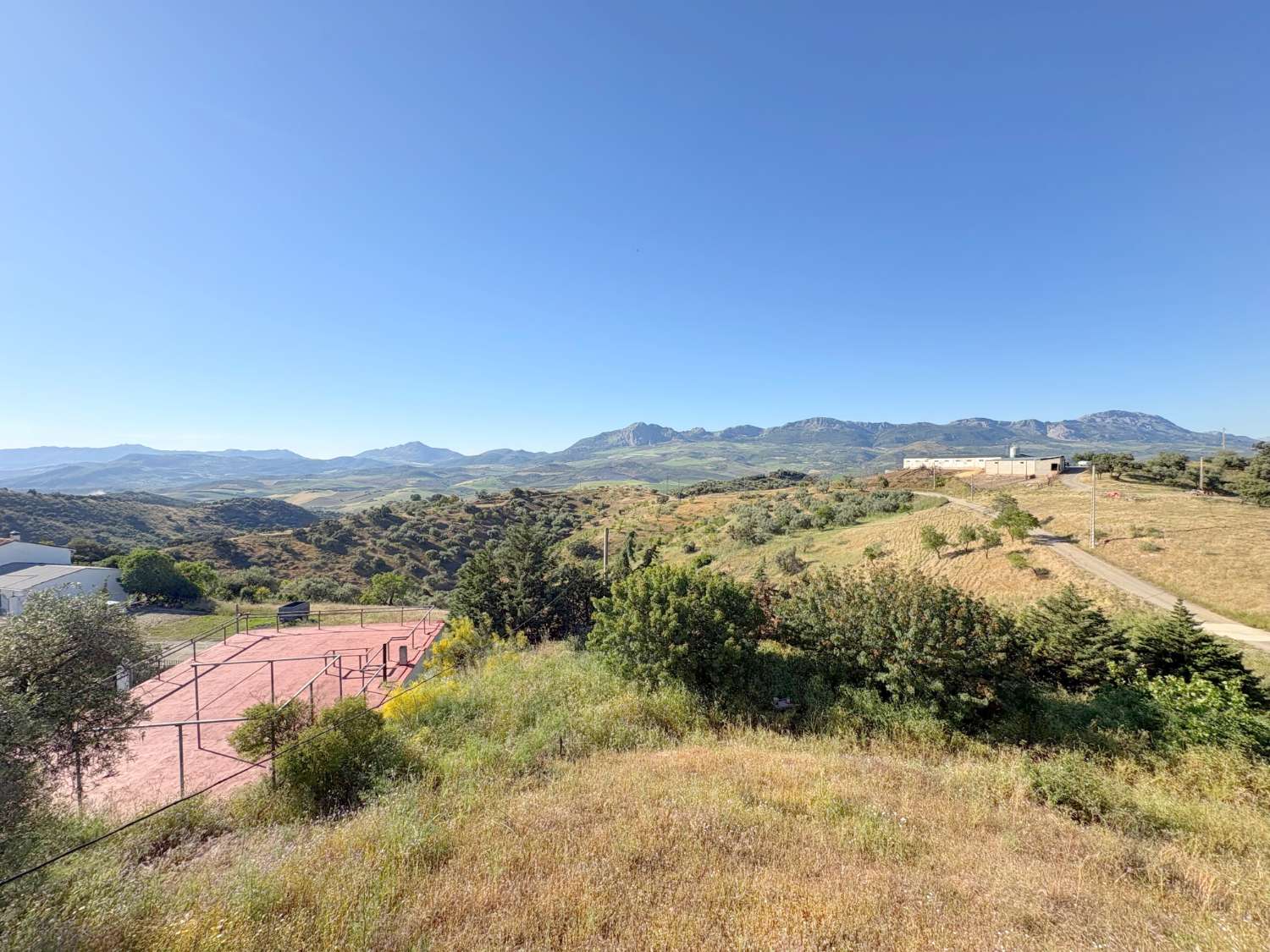 Espectacular finca rústica de 70.000 m² con vivienda de 284 m² y vistas 360º