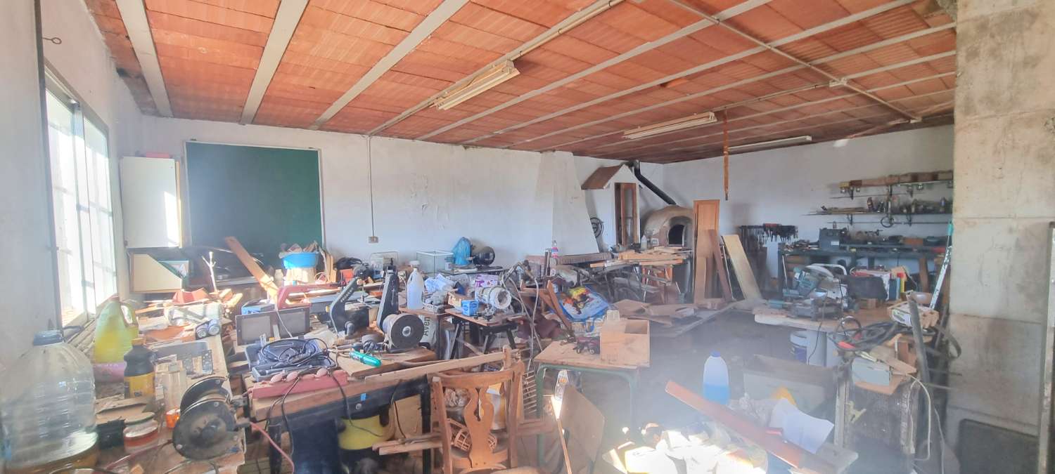 Espectacular finca rústica de 70.000 m² con vivienda de 284 m² y vistas 360º