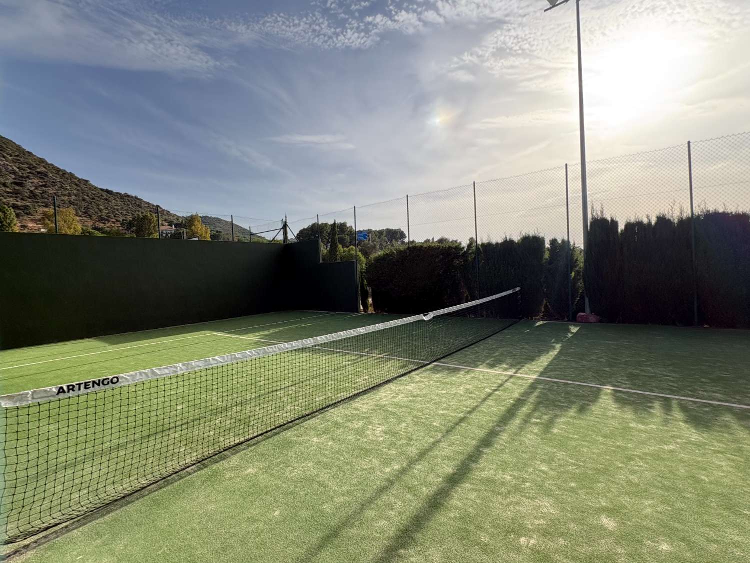 Chalet pareado en urbanización Atalaya