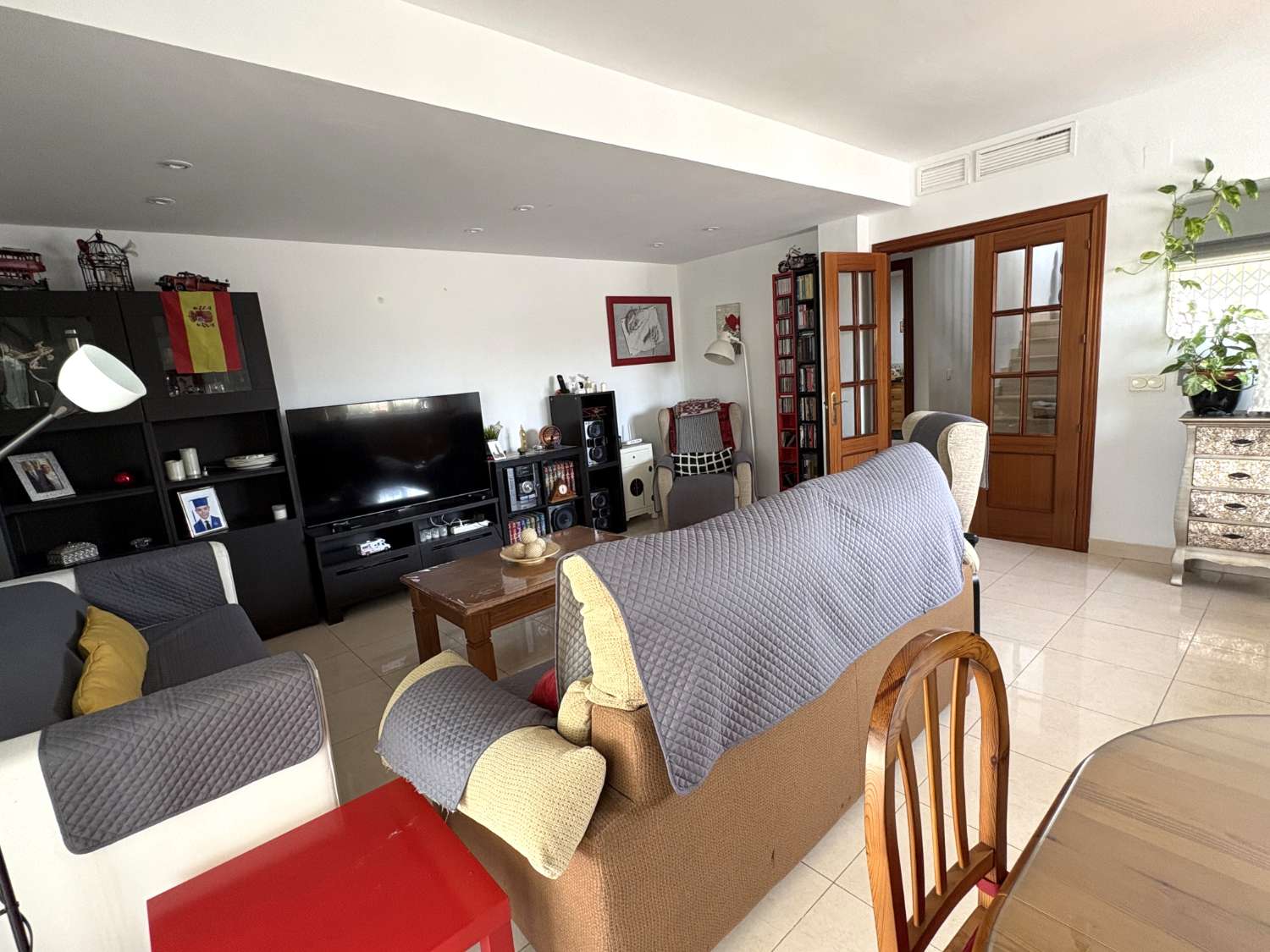 Chalet pareado en urbanización Atalaya