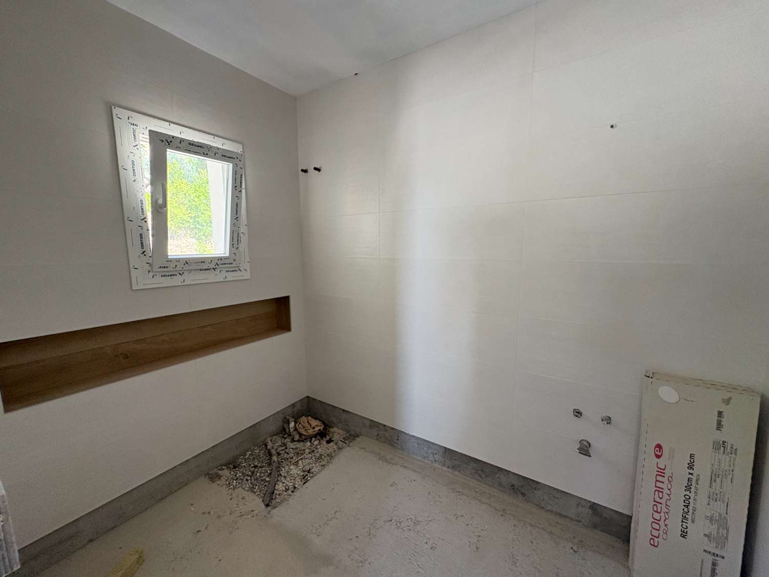 Vivienda con gran potencial de reforma y dos viviendas independientes en Campo Mijas