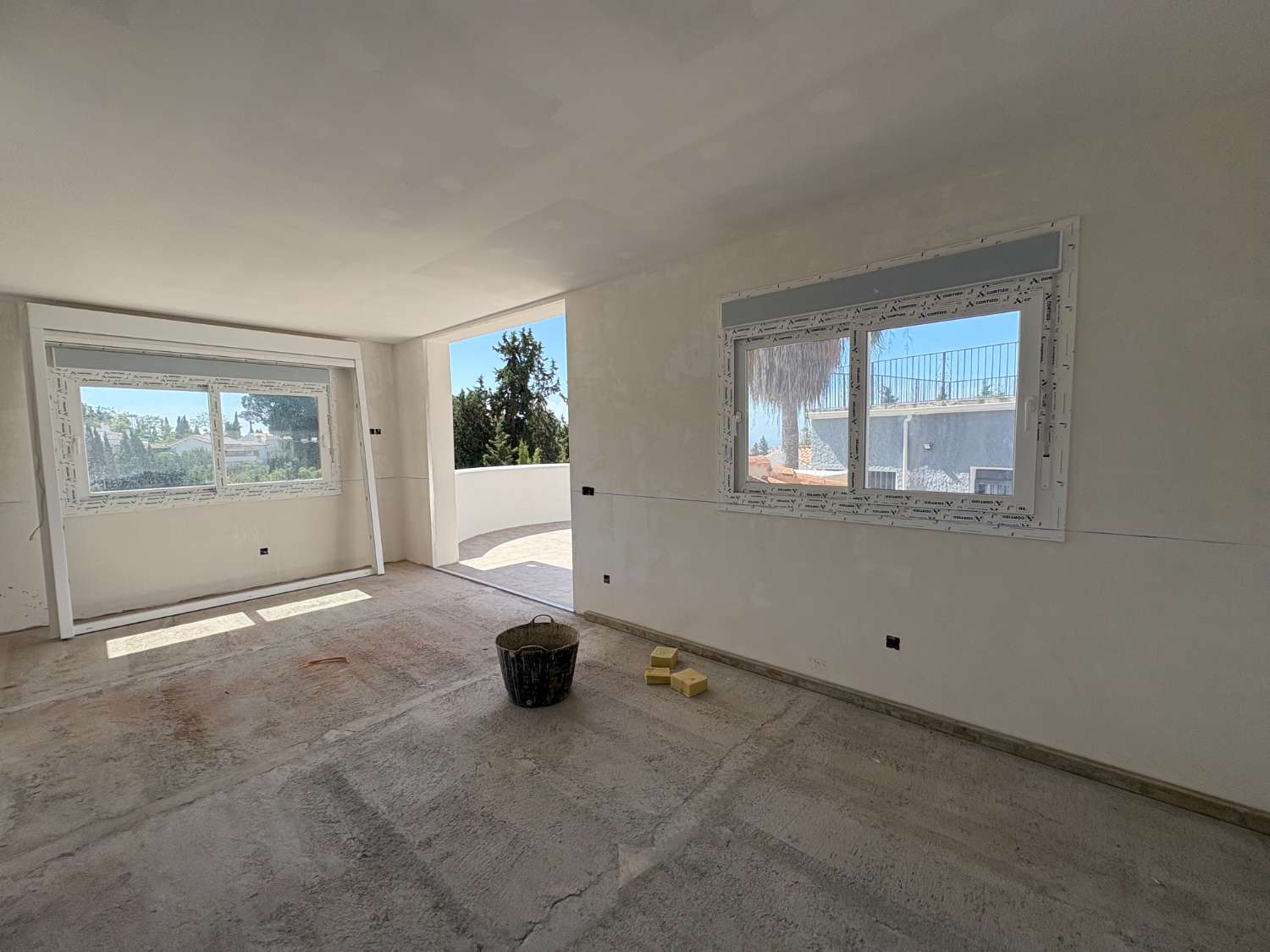 Vivienda con gran potencial de reforma y dos viviendas independientes en Campo Mijas