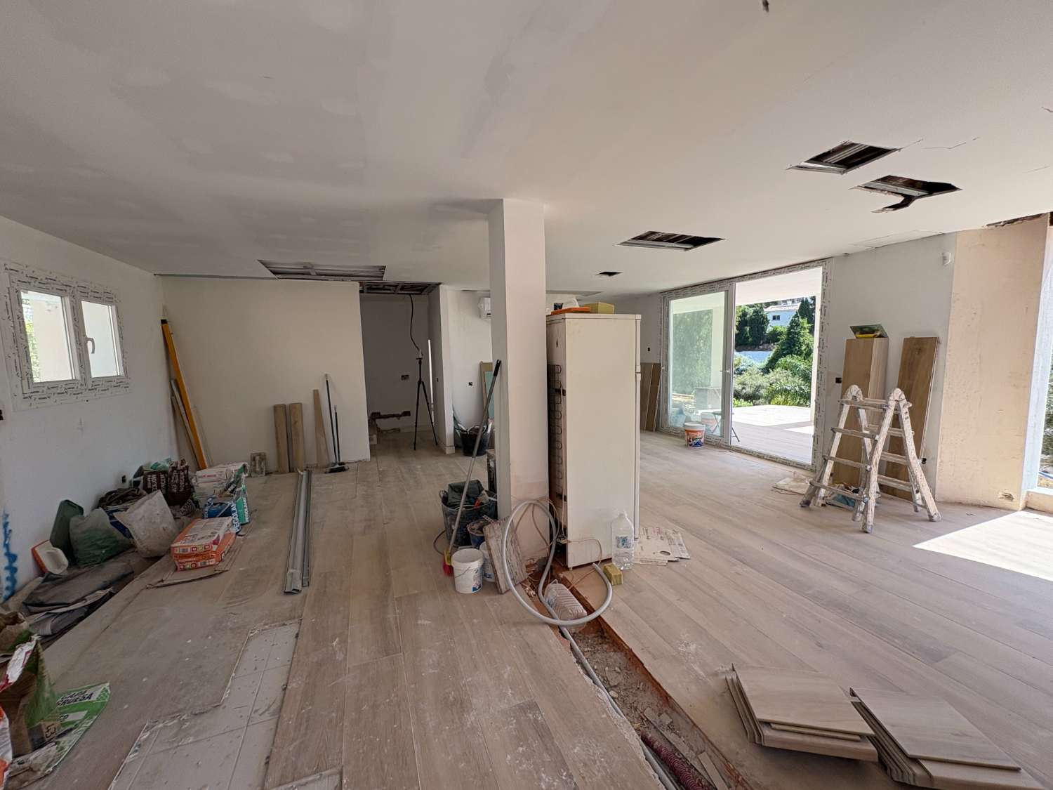 Vivienda con gran potencial de reforma y dos viviendas independientes en Campo Mijas