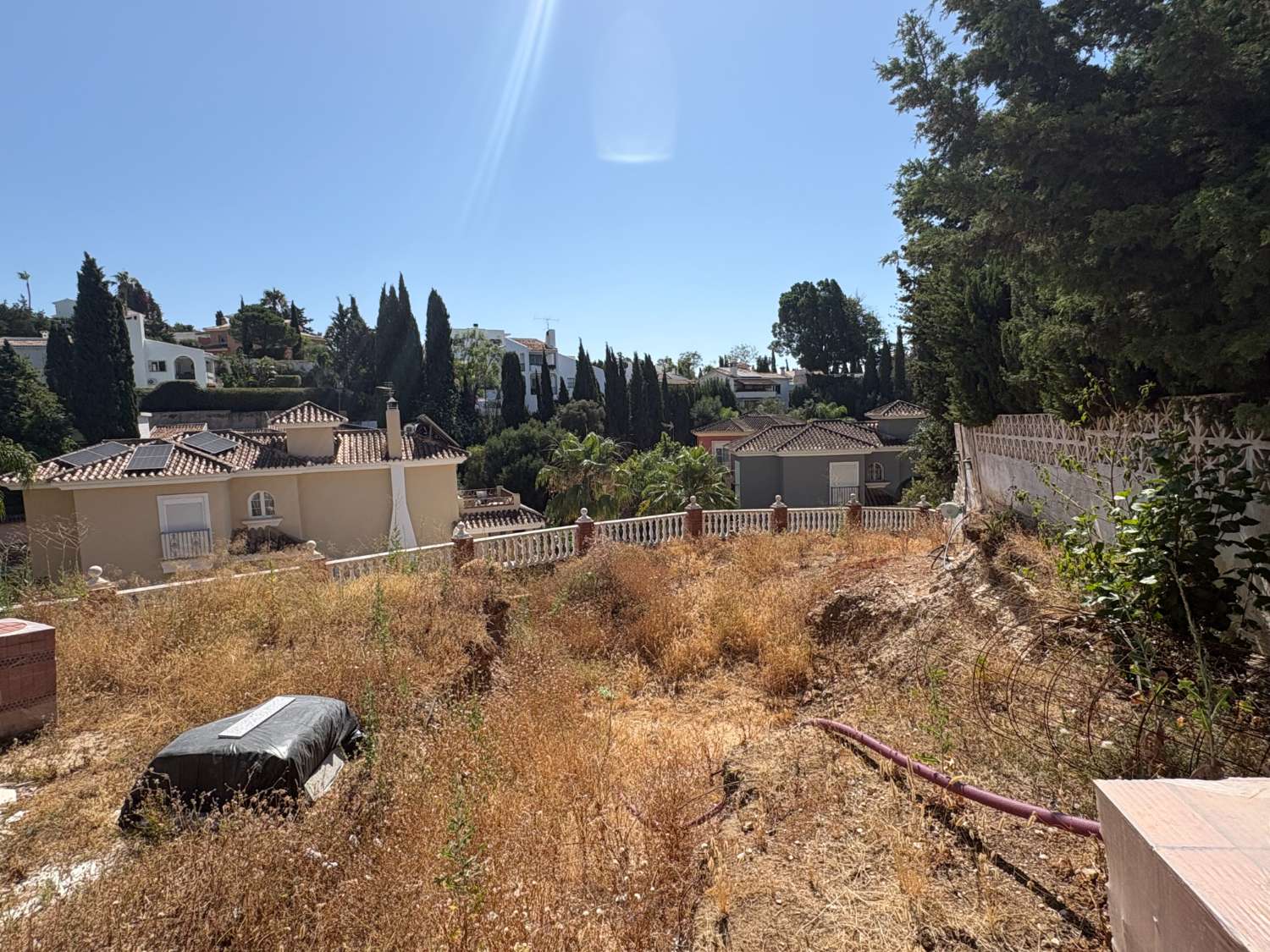 Vivienda con gran potencial de reforma y dos viviendas independientes en Campo Mijas