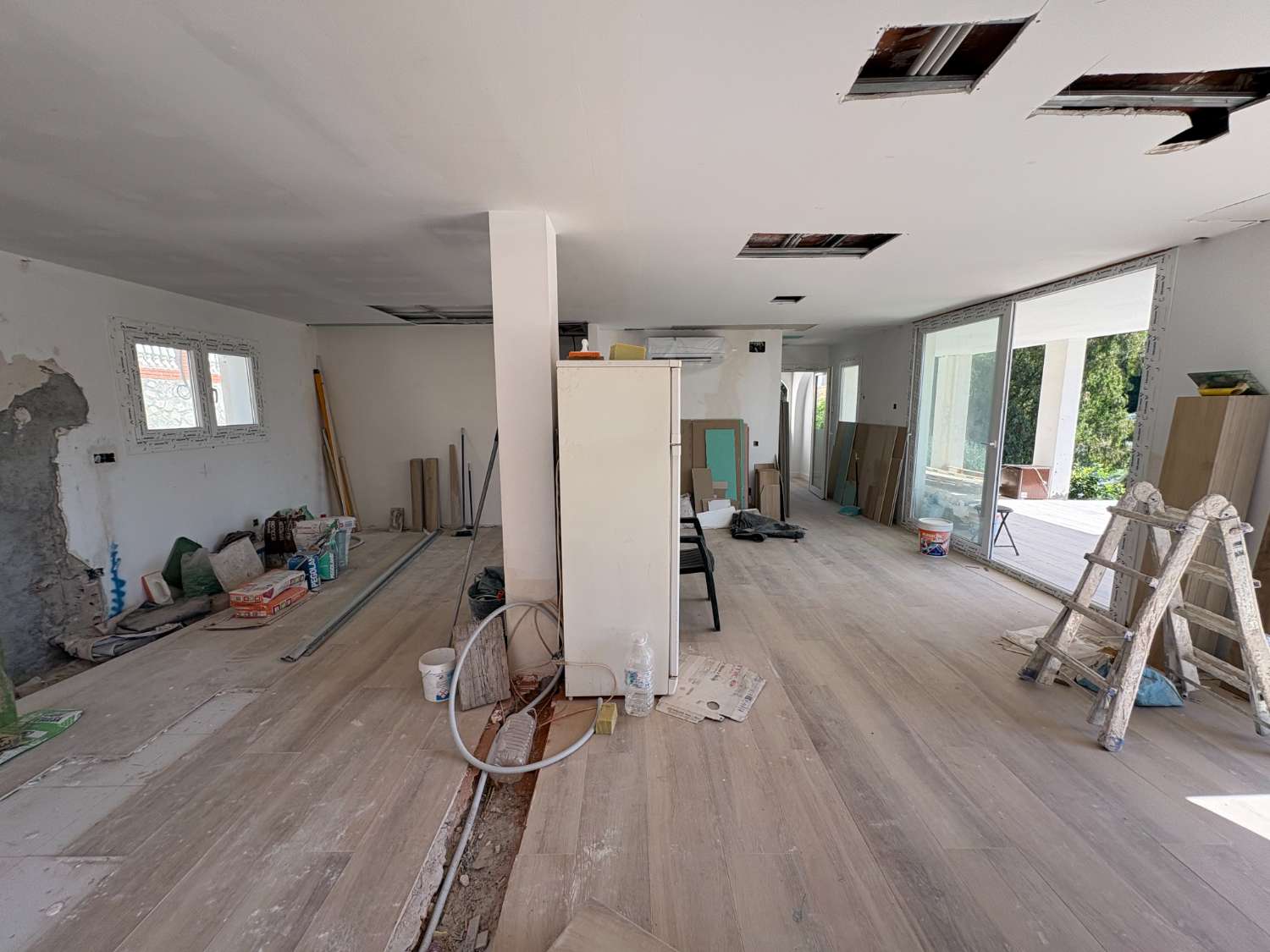 Vivienda con gran potencial de reforma y dos viviendas independientes en Campo Mijas