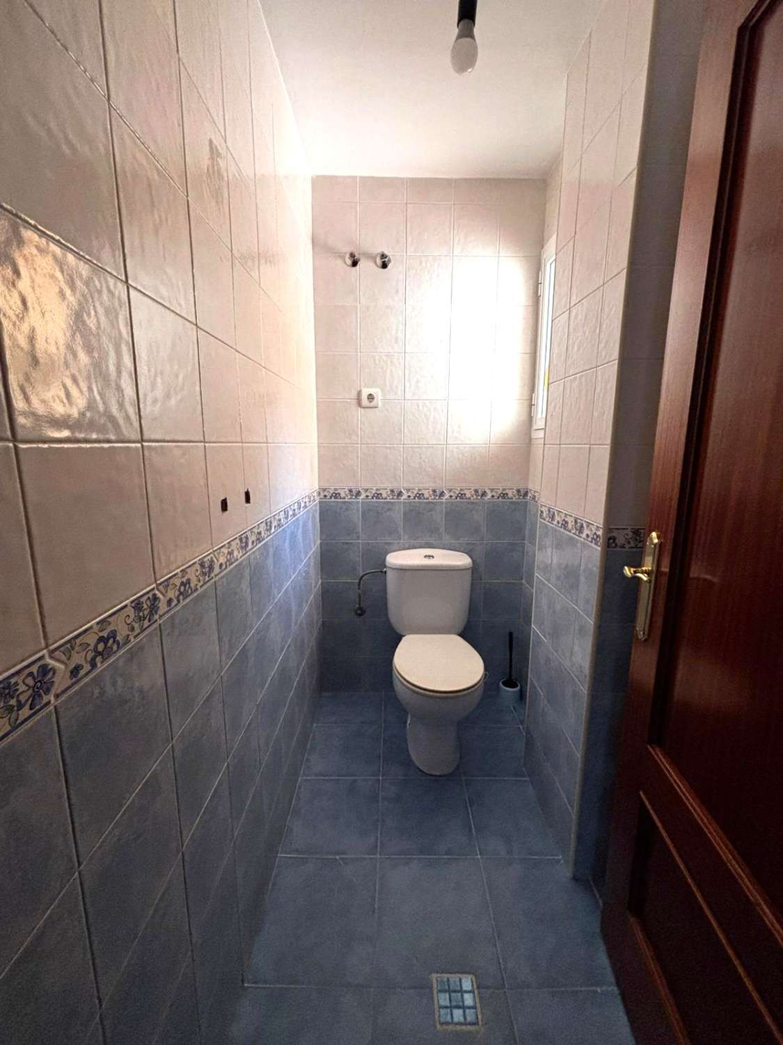 Piso de tres dormitorios con parking  en pleno centro de Alhaurín de la Torre.