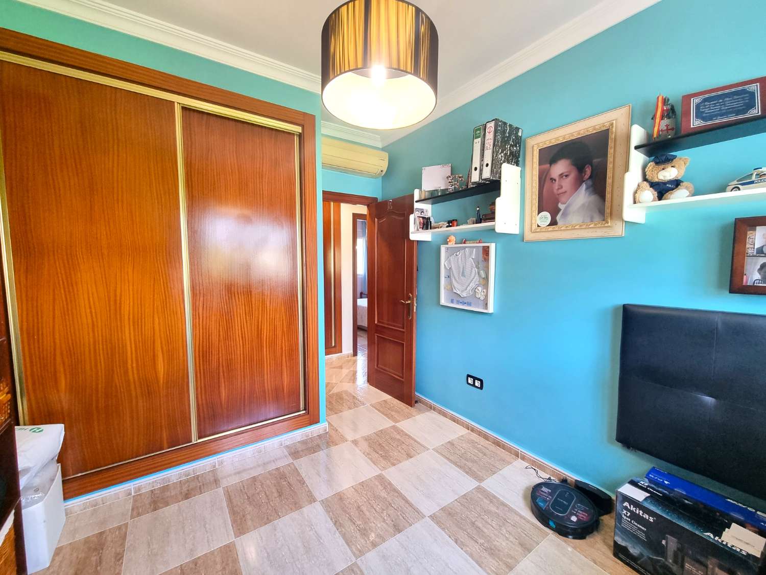 Chalet independiente en una sola planta con piscina y jardín en Alhaurín de la Torre