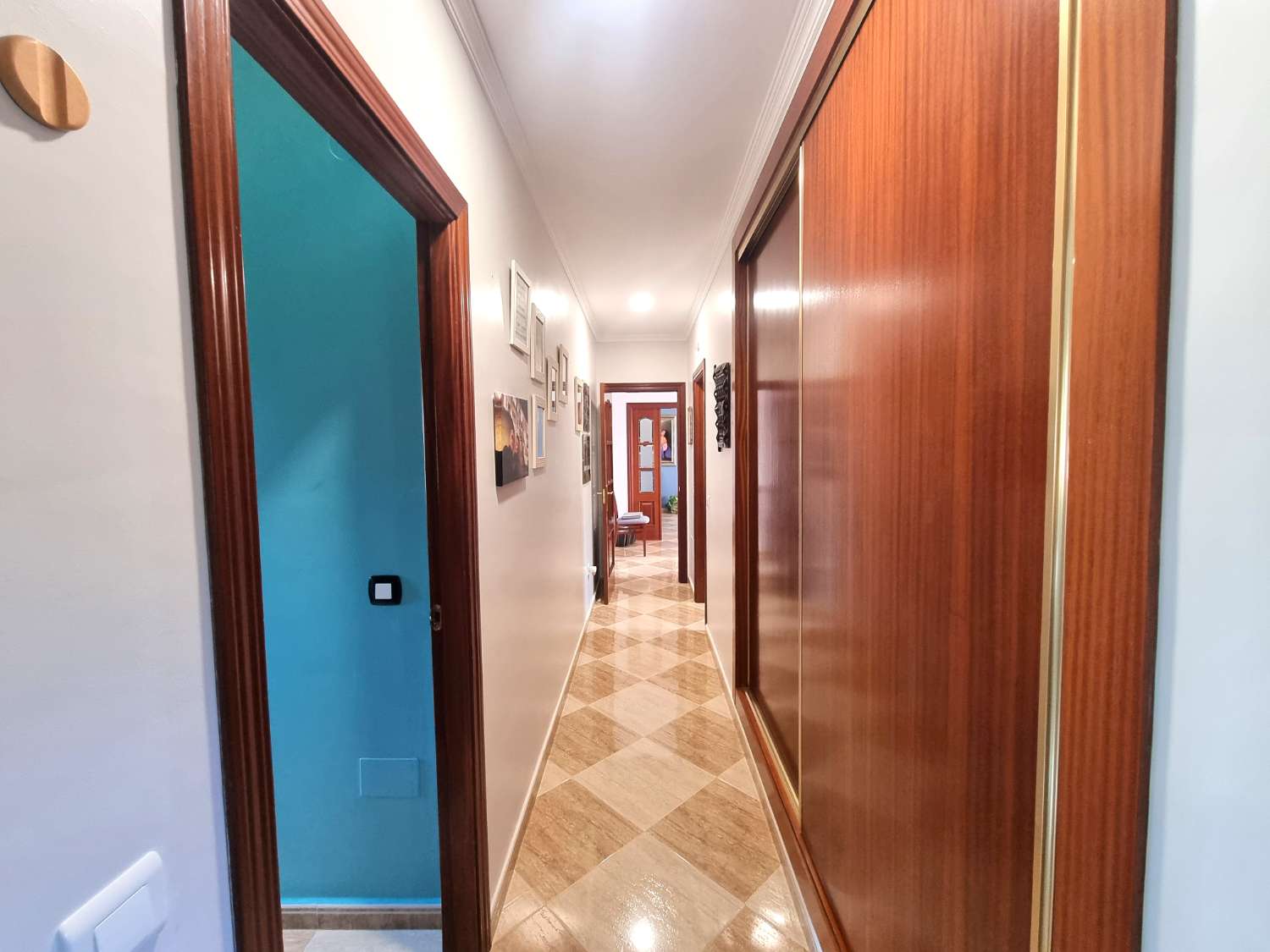 Chalet independiente en una sola planta con piscina y jardín en Alhaurín de la Torre