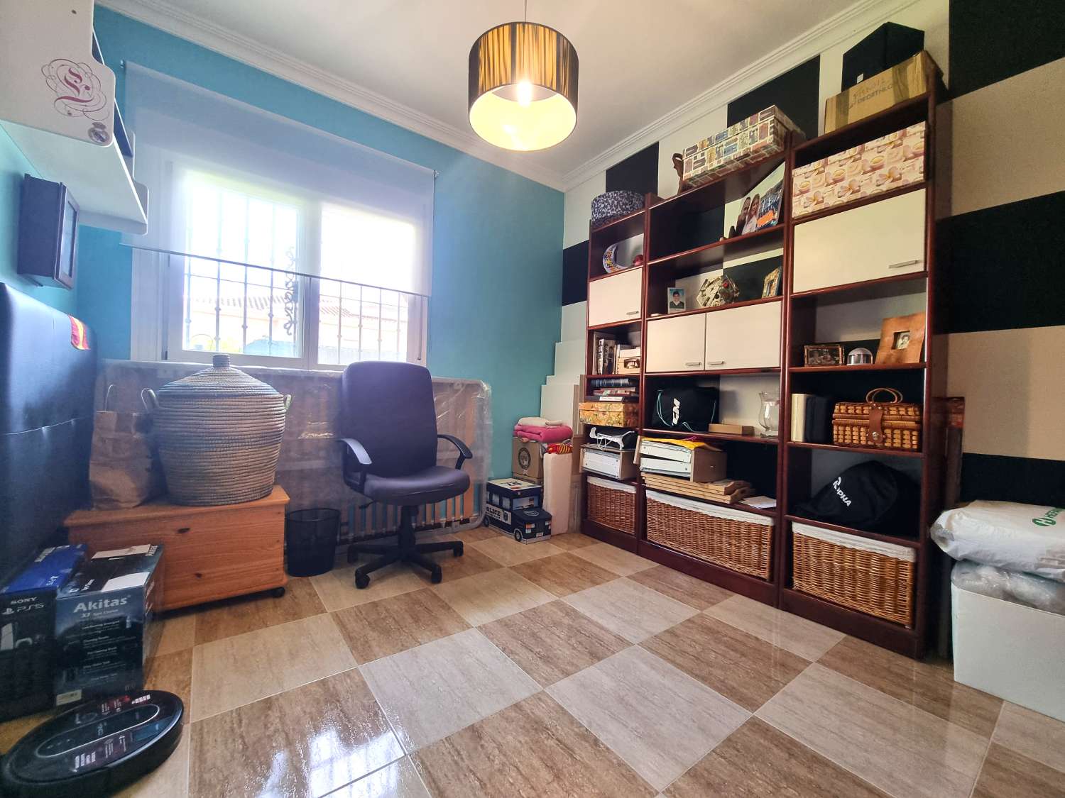 Chalet independiente en una sola planta con piscina y jardín en Alhaurín de la Torre
