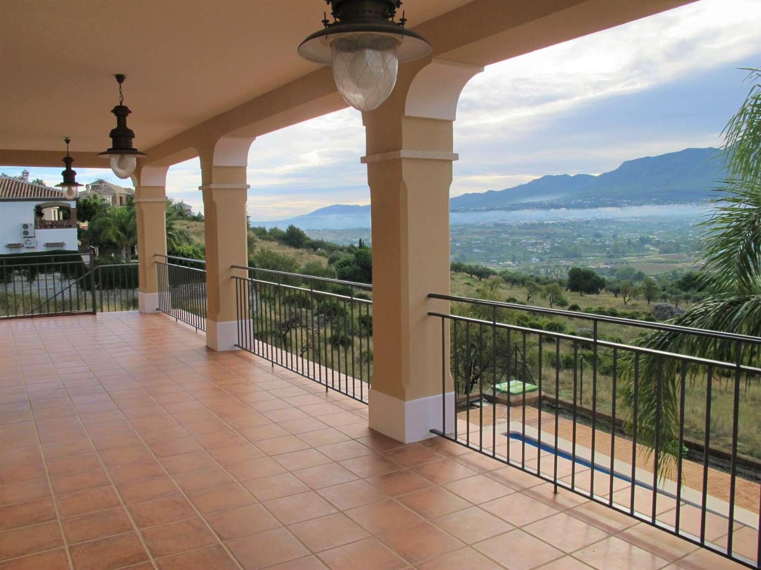 Villa in Coin with stunning views